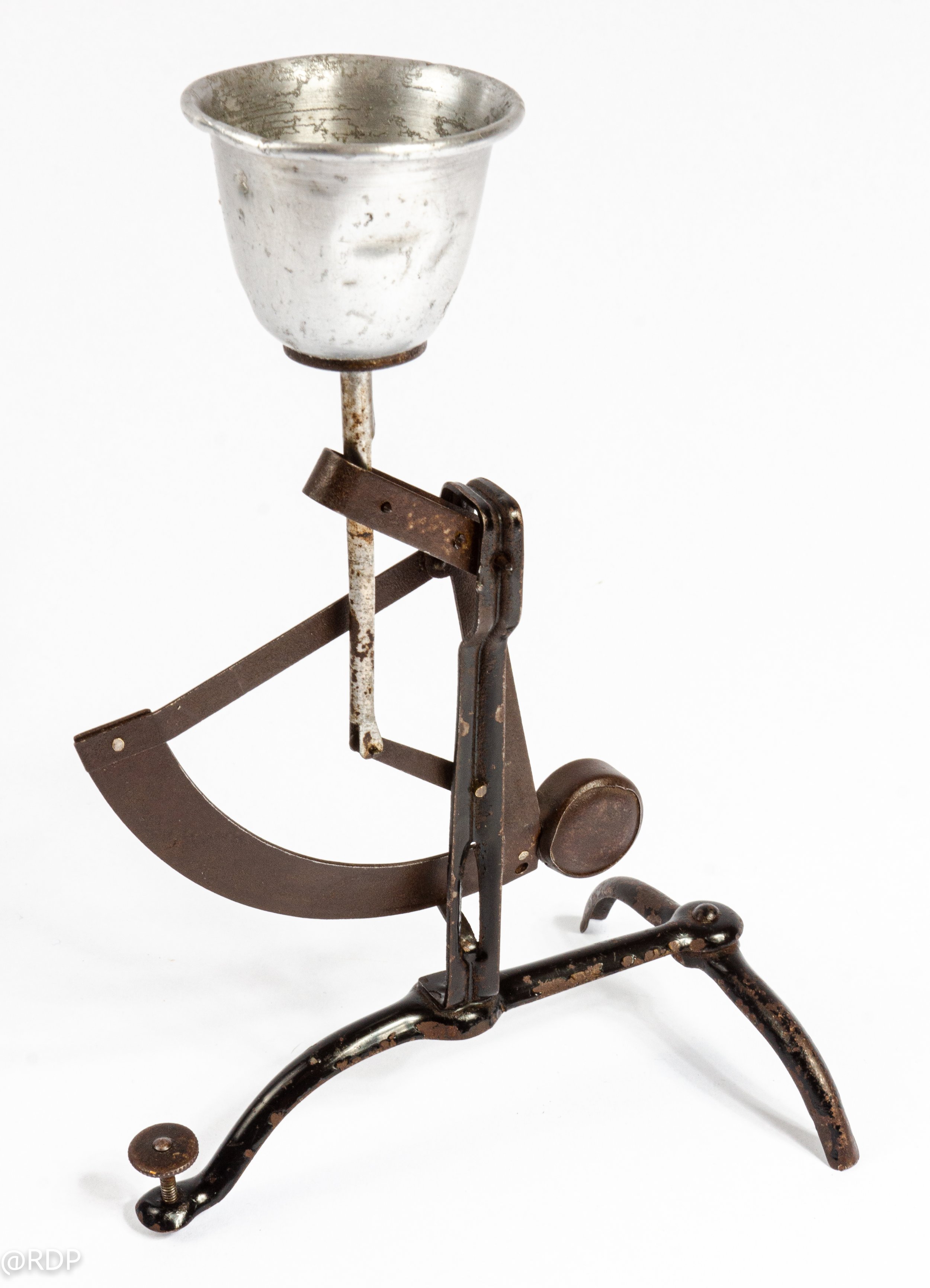 Pendulum Egg Scale — Robert's collection of antique scientific